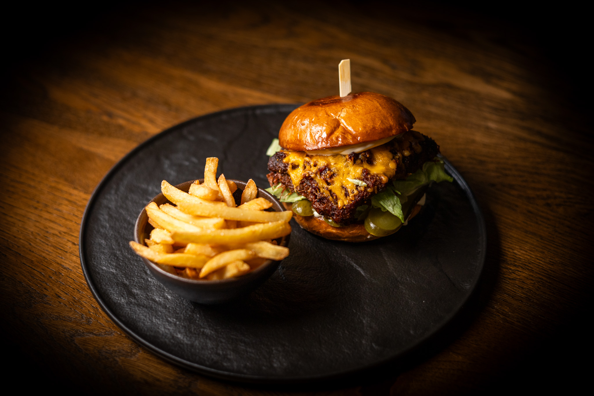 Burger s trhaným hovězím masem