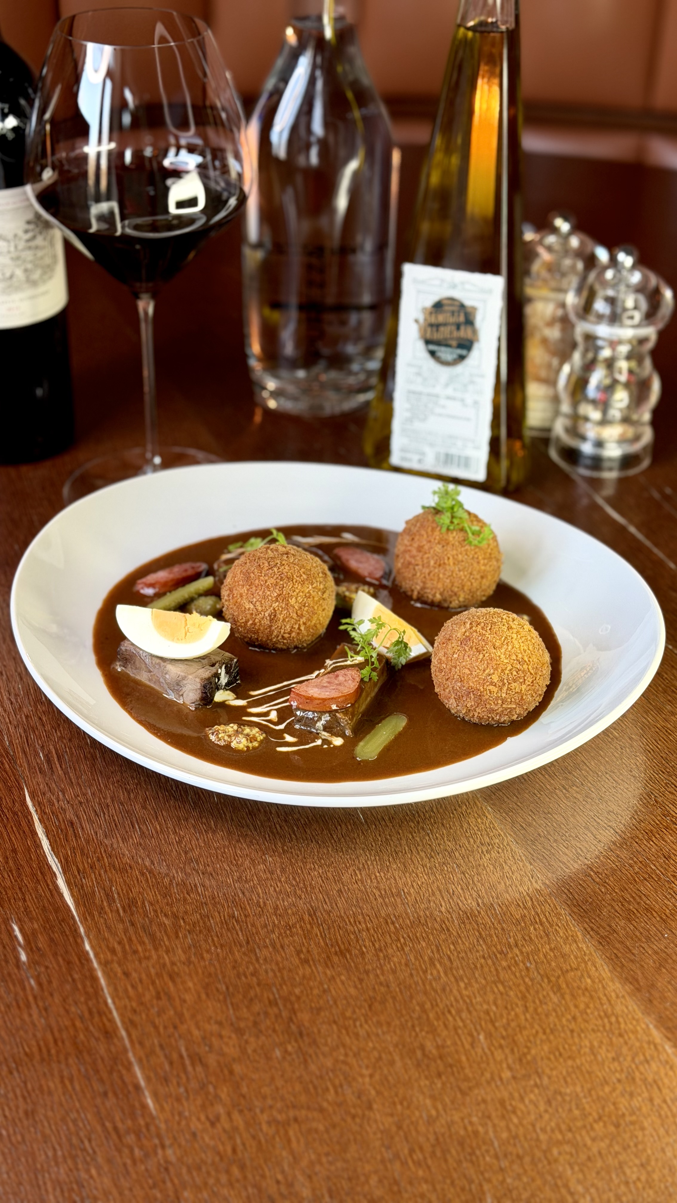 Rozlítaný španělský hovězí ptáček