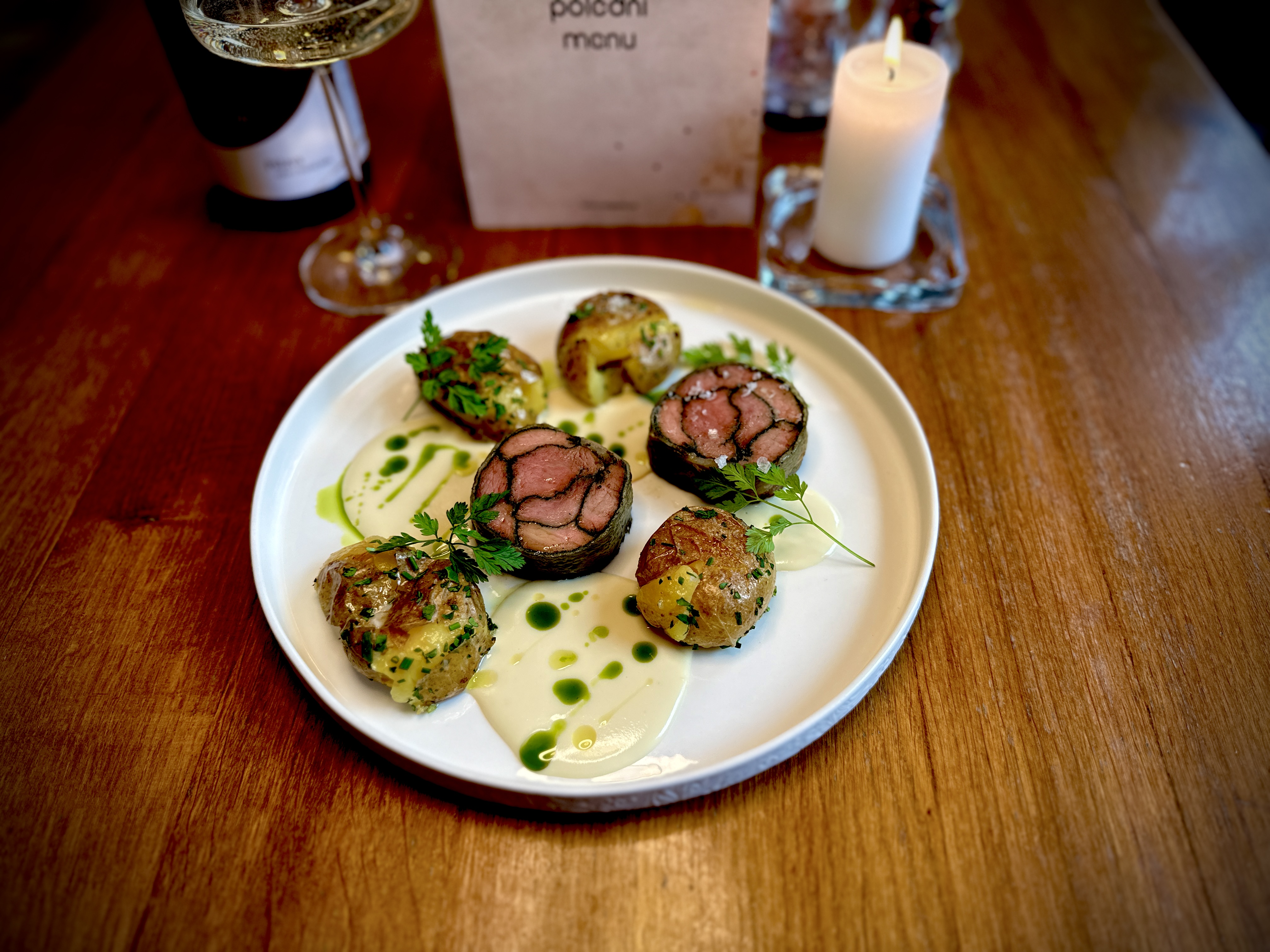 Mozaika z vepřové panenky ve slanině Lardo