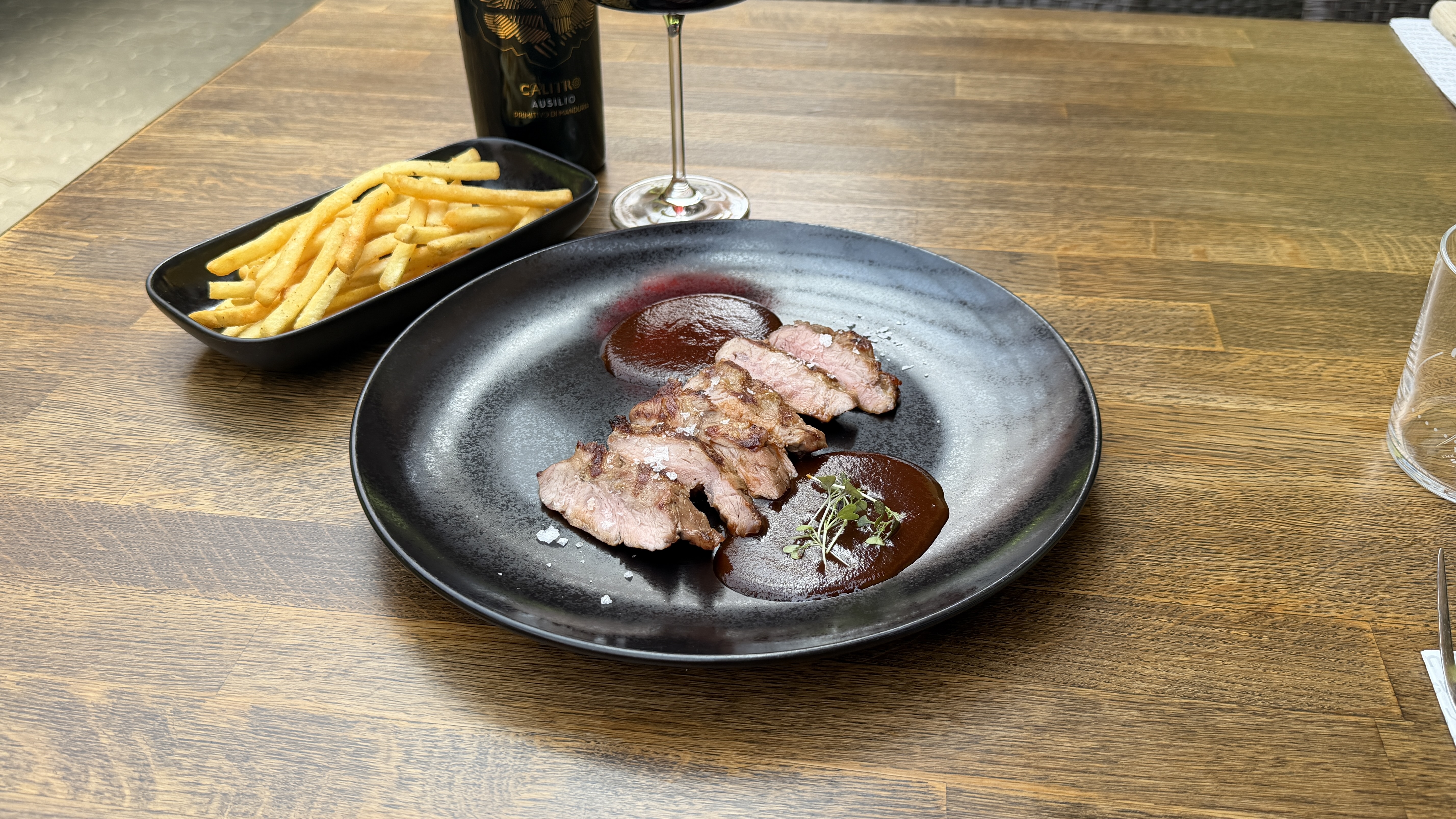 Filírovaný telecí hanger steak
