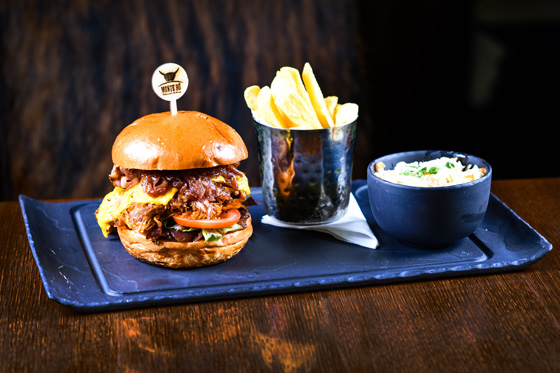 PULLED PORK BURGER