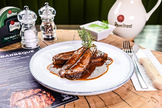 Marinovaný hovězí brisket „sous vide“
