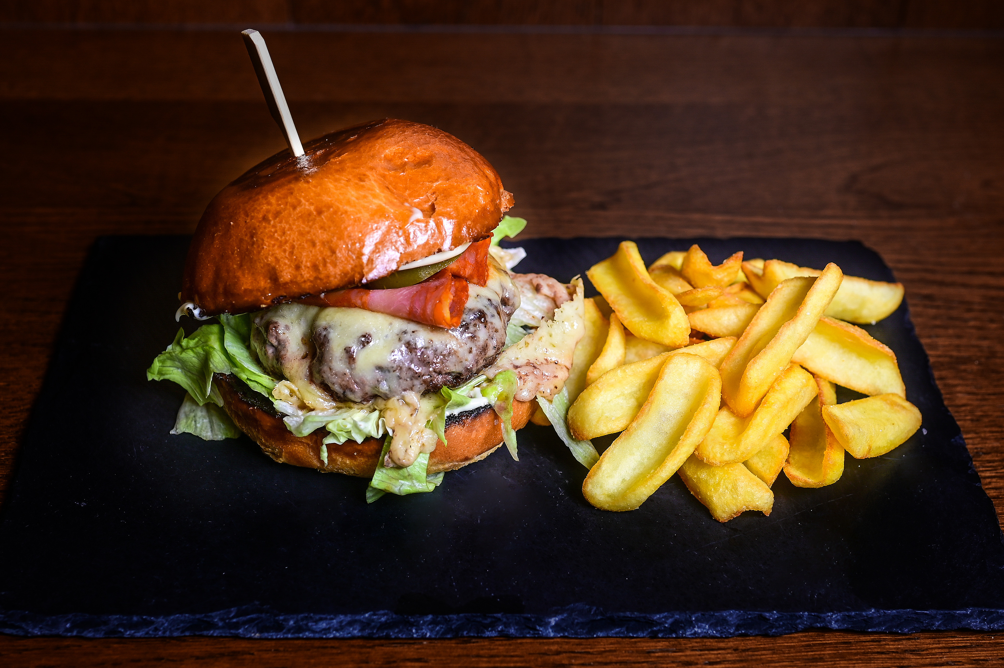 Hovězí burger s chorizem