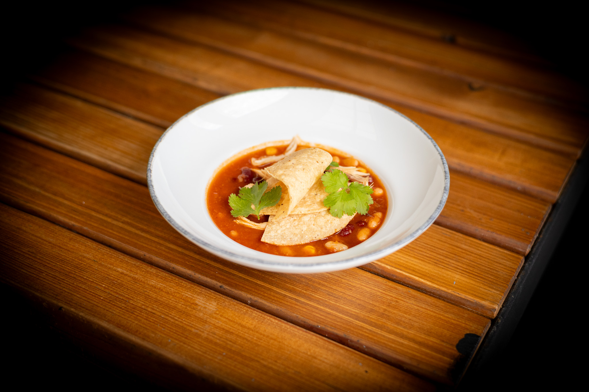 Sopa De Pollo con Tortilla