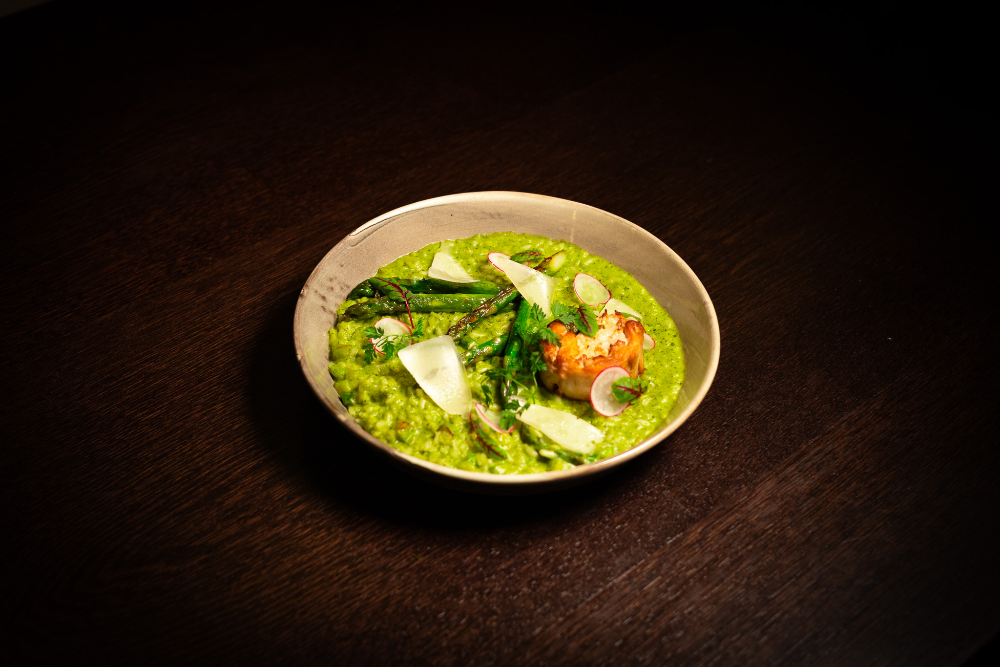 Risotto agli asparagi con lombata di coniglio arrosto