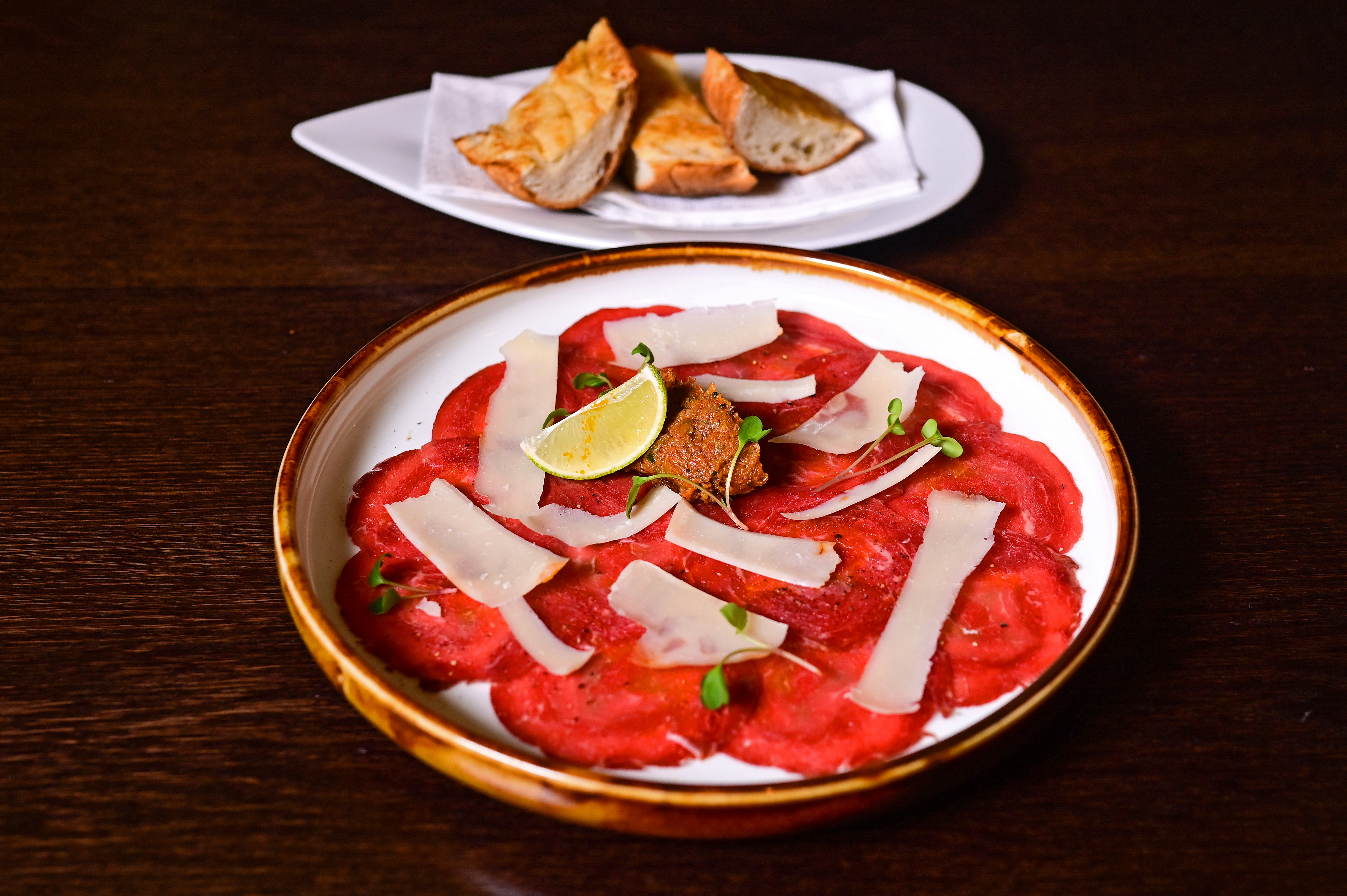 CARPACCIO DI MANZO CON POMODORI SECCHI, PARMIGIANO