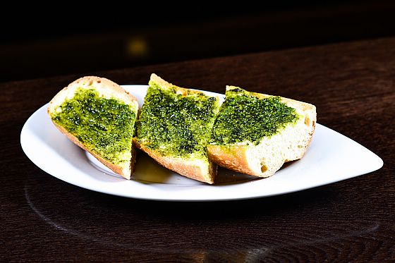 BAGUETTE CON PESTO AL BASILICO