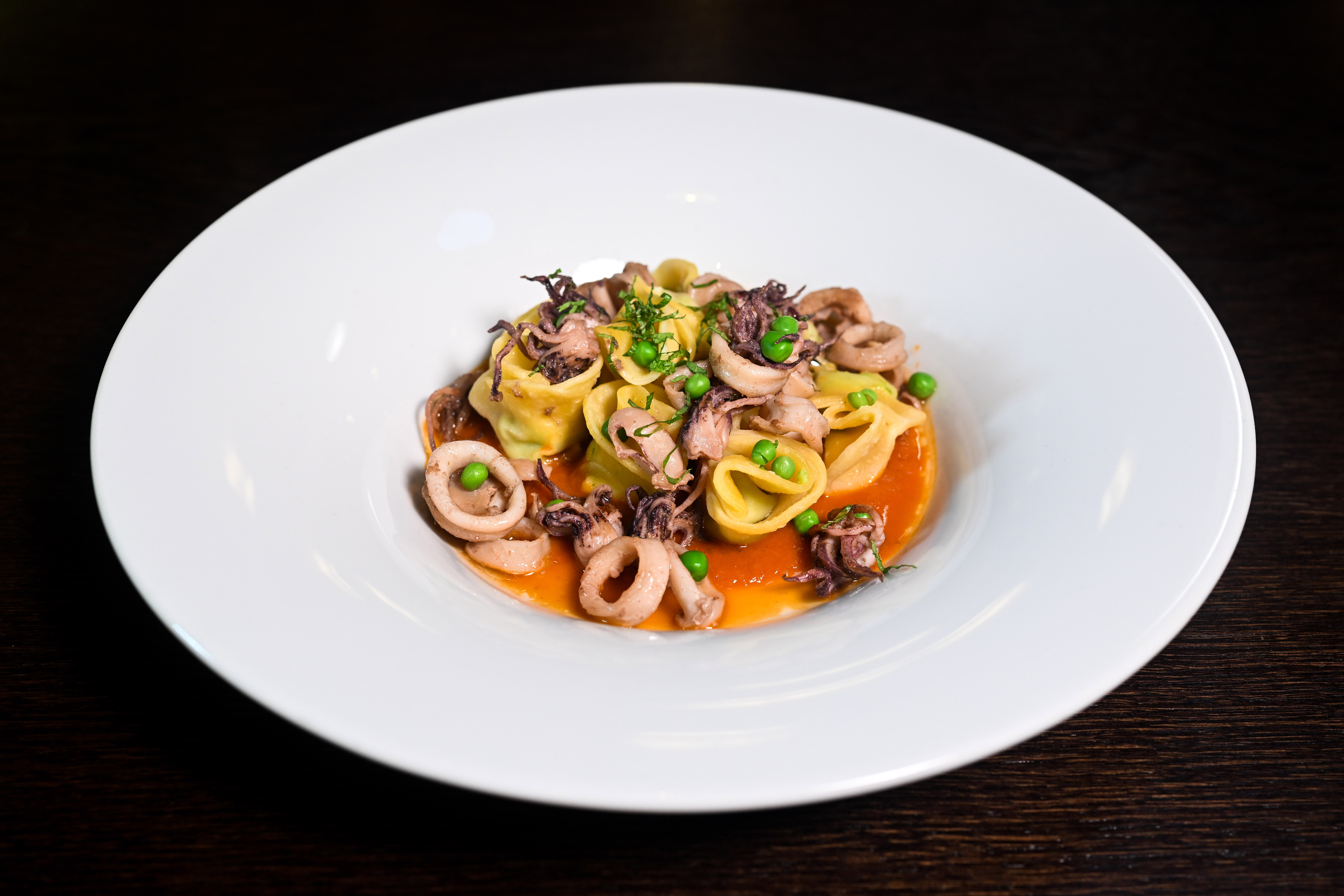 TORTELLINI RIPIENI DI RICOTTA, CALAMARI, PISELLI E MENTA