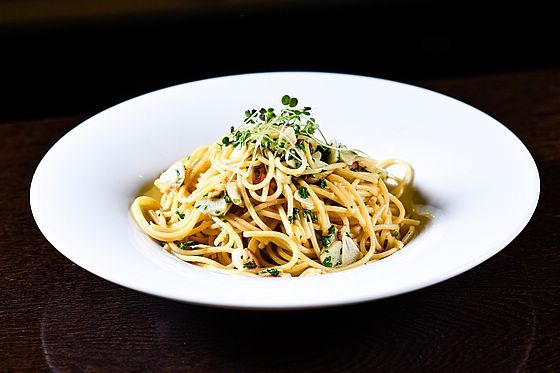 SPAGHETTI AGLIO OLIO E PEPERONCINO