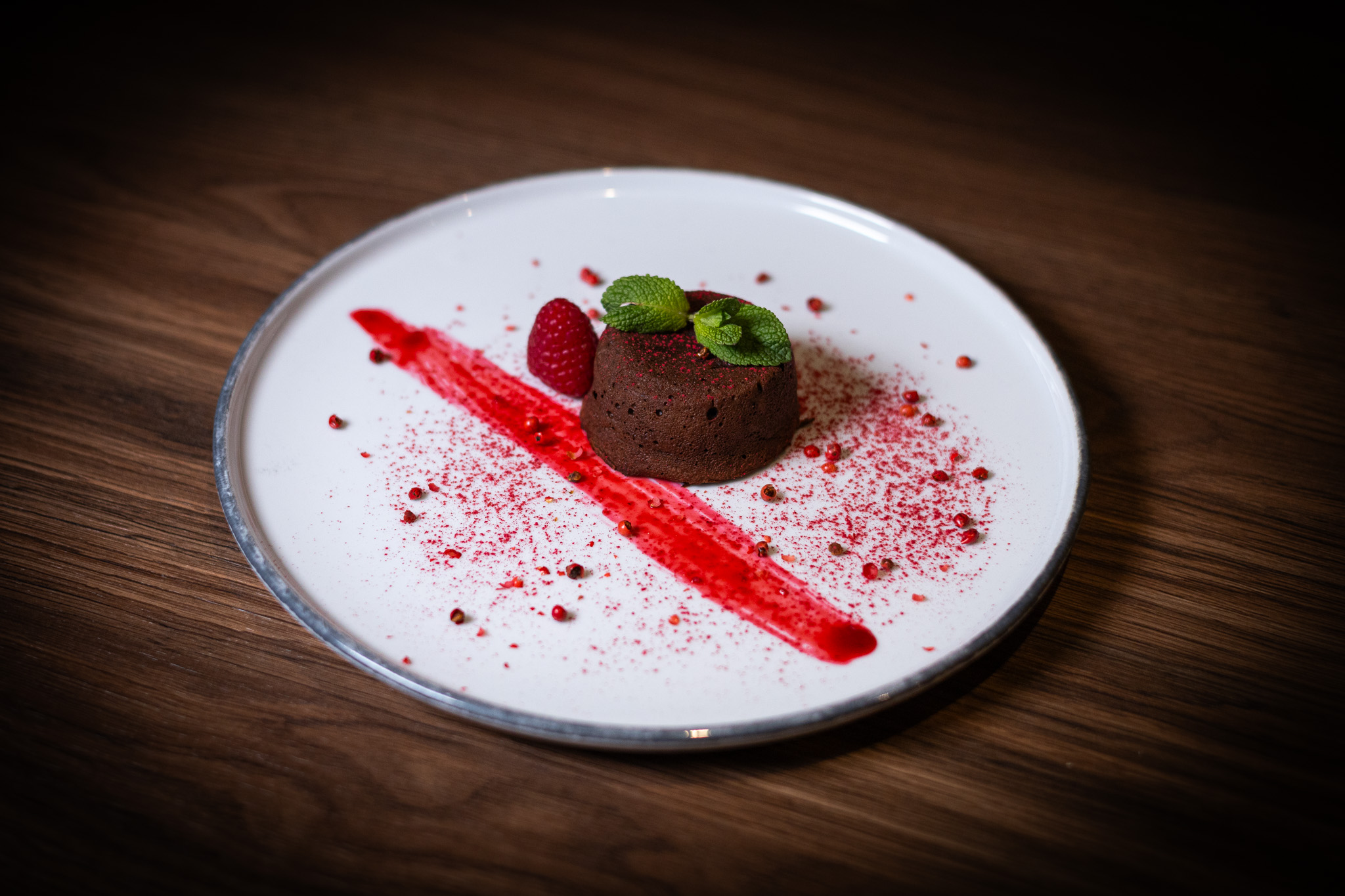 Čokoládový fondant s malinovým coulis