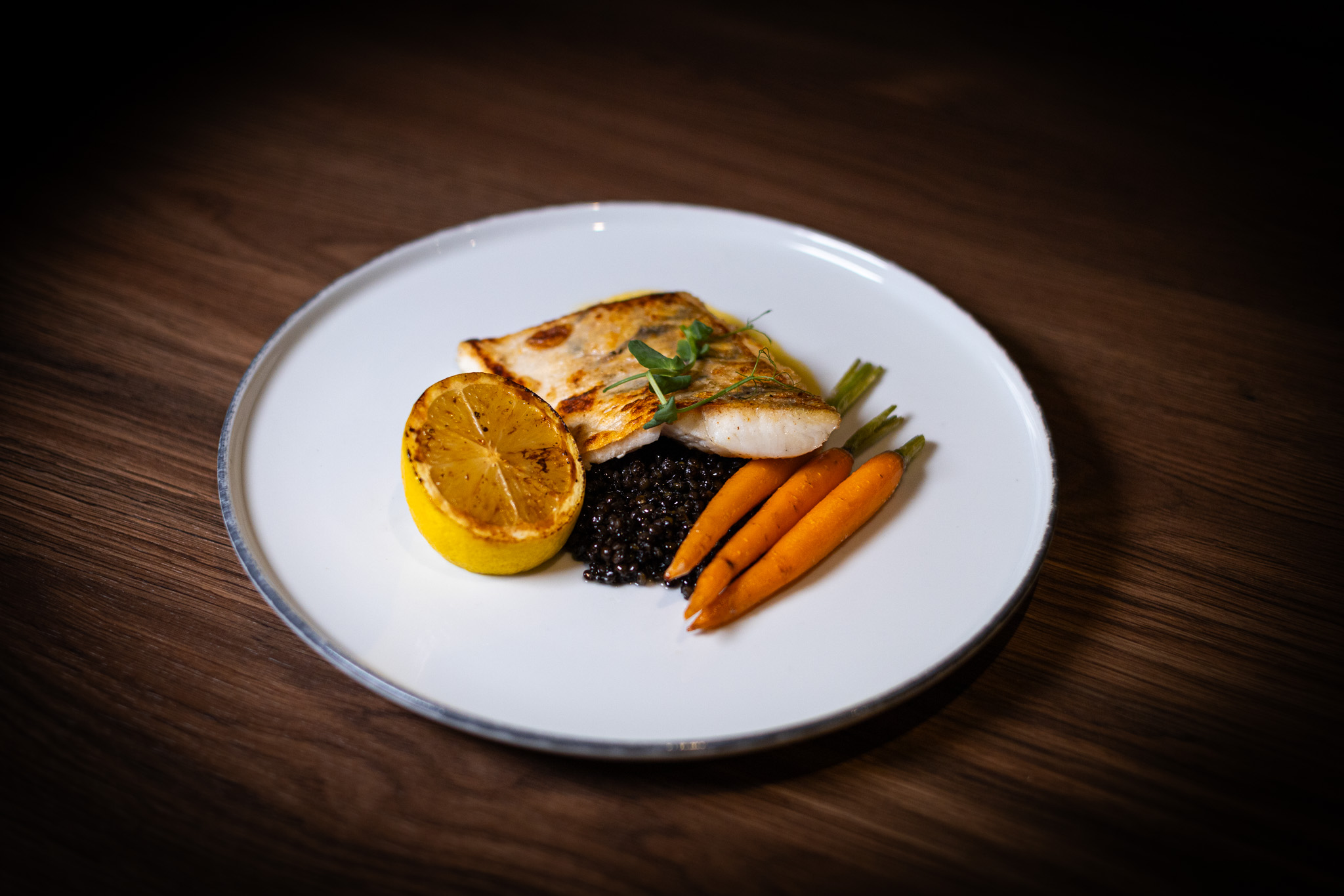 Pošírované filé z candáta na přepuštěném másle s holandskou omáčkou