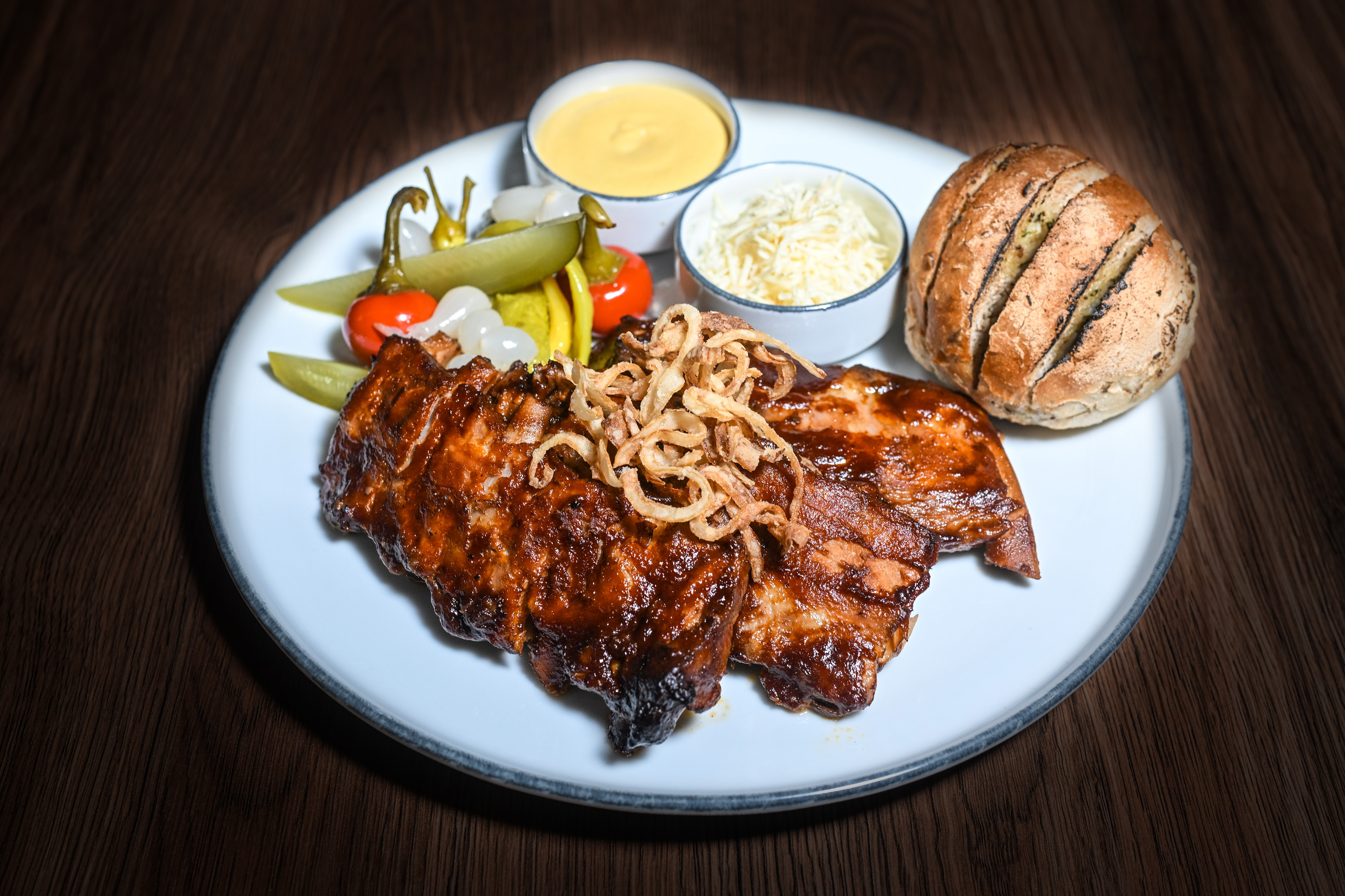 Pomalu pečená vepřová žebra Spareribs