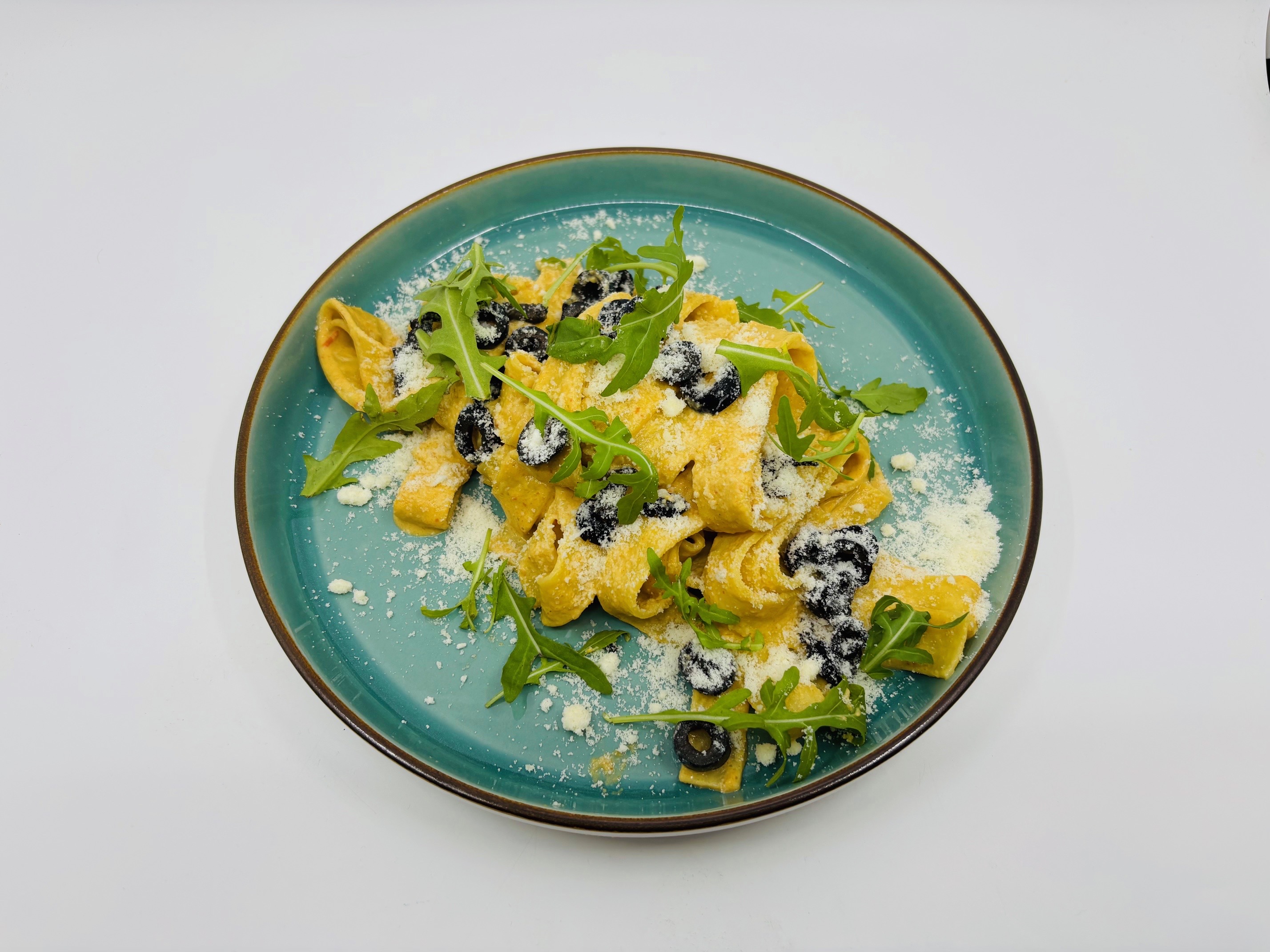 Pappardelle s pestem z pečených paprik